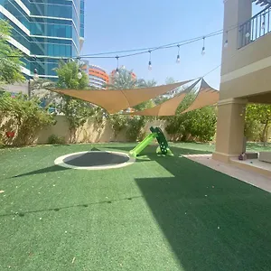 https://spacious-4-bedroom-villa-children-friendly.dubaihotelsoffers.com