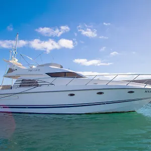  Botel Lanzarote Yacht