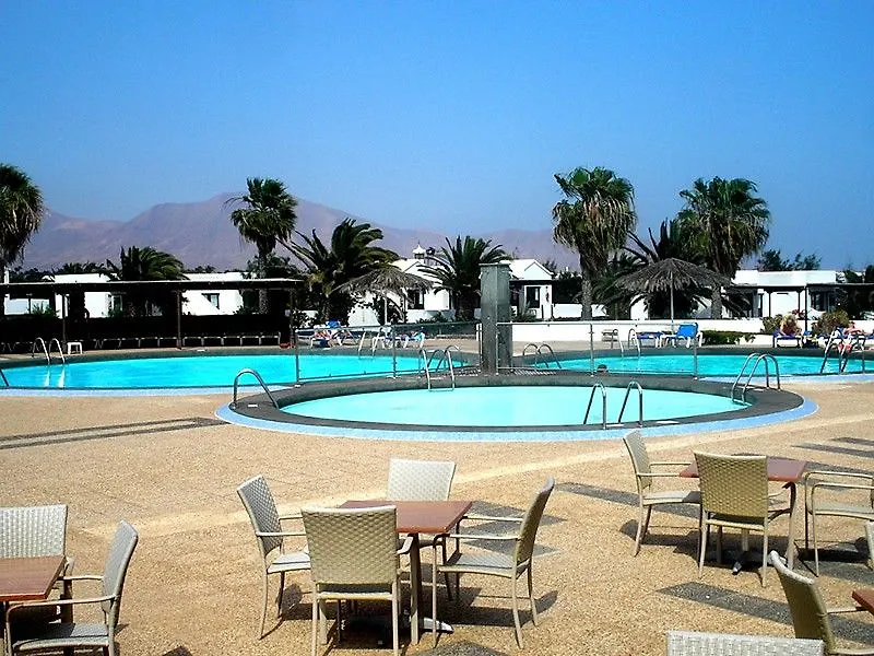 Bungalows Playa Limones Playa Blanca  Spain