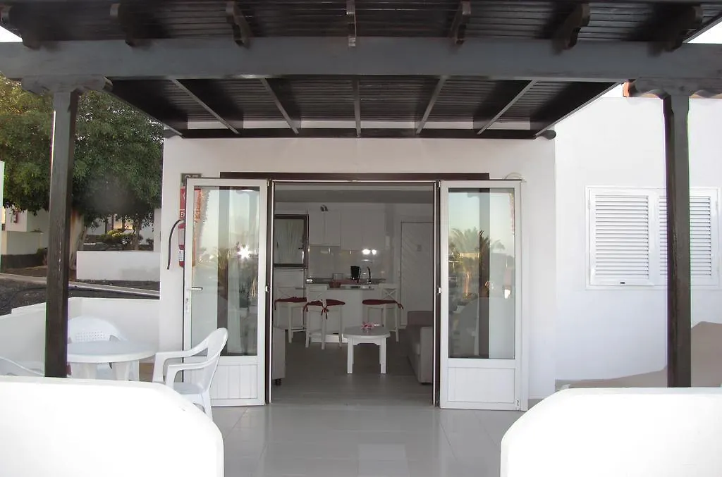 Bungalows Playa Limones Playa Blanca  Spain